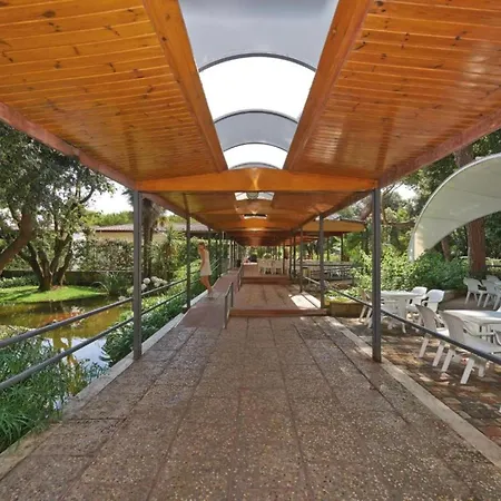 Pool & Veranda Σαλέ Baia Domizia