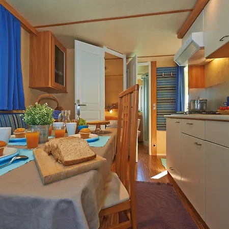 Pool & Veranda Σαλέ Baia Domizia
